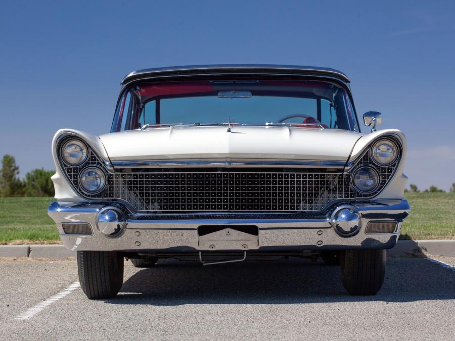  Lincoln Continental Mark V Convertible 1960 года  (фото 5 из 60)